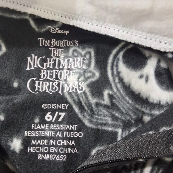 Disney The Nightmare Before Christmas Boys Onesie Pajama, Size 6/7, NWT - Picture 5 of 5